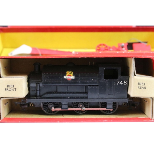 135 - Four boxed Triang OO gauge locomotives to include R388 EM2 Electric Locomotive Kit Blue LiveryR55 BB... 