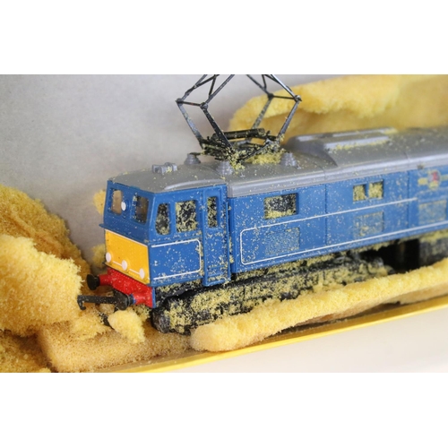 135 - Four boxed Triang OO gauge locomotives to include R388 EM2 Electric Locomotive Kit Blue LiveryR55 BB... 