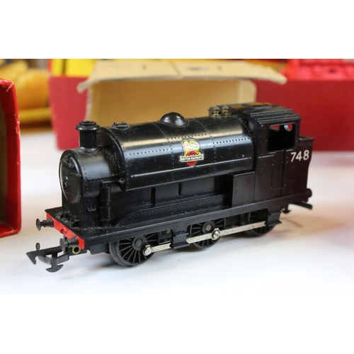 135 - Four boxed Triang OO gauge locomotives to include R388 EM2 Electric Locomotive Kit Blue LiveryR55 BB... 