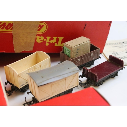 142 - Quantity of OO gauge model railway, mainly Triang, to include boxed R408 Turntable Electrically Oper... 