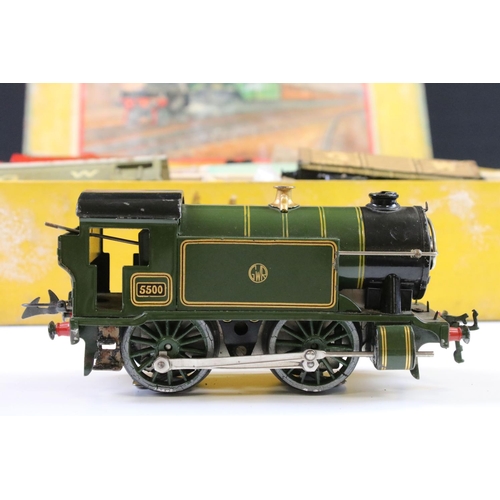 145 - Boxed Hornby O gauge E120 Special Tank Goods train set with 0-4-0 Locomotive and tender in GWR green... 