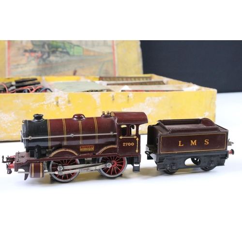 146 - Boxed Hornby O gauge The Comet E120 Special Passenger train set with 0-4-0 Locomotive and tender in ... 