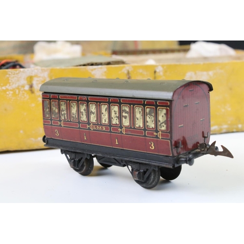 146 - Boxed Hornby O gauge The Comet E120 Special Passenger train set with 0-4-0 Locomotive and tender in ... 