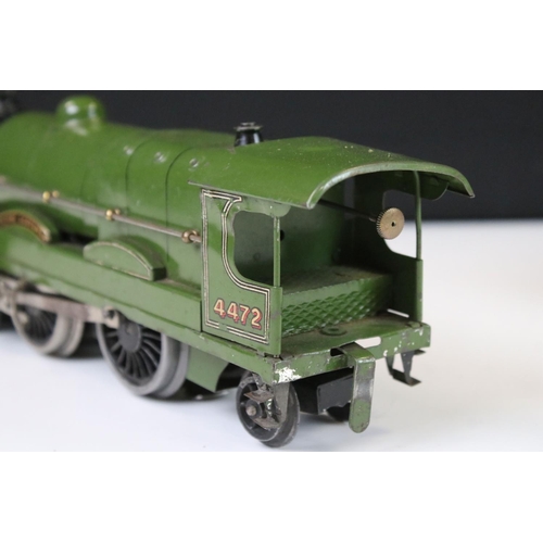 149 - Hornby O gauge Flying Scotsman 4-4-2 LNER 4472 locomotive in green, with tender