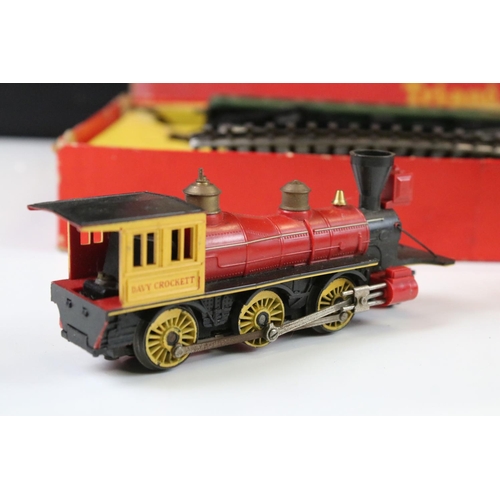 154 - Boxed Triang OO gauge RS27 train set plus a Triang Davy Crockett locomotive & tender, damage to box