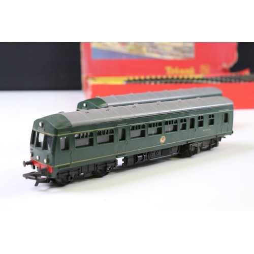 154 - Boxed Triang OO gauge RS27 train set plus a Triang Davy Crockett locomotive & tender, damage to box