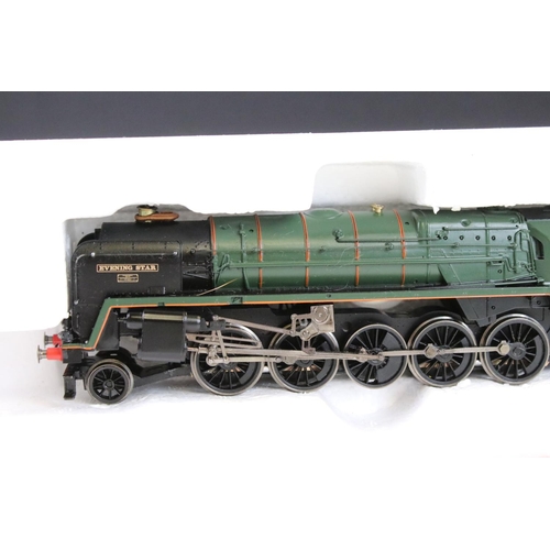 156 - Boxed Hornby Railroad OO gauge R3288 2-10-0 BR Class 9F Evening Star locomotive