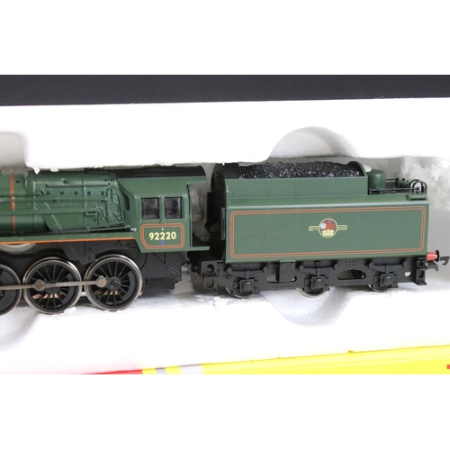 156 - Boxed Hornby Railroad OO gauge R3288 2-10-0 BR Class 9F Evening Star locomotive