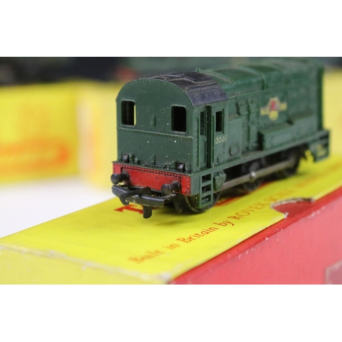 157 - Three boxed Triang TT gauge locomotives to include T190 Diesel Power Car, T95 0-6-0 Diesel Shunter g... 