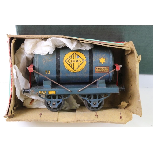 163 - 10 Boxed Hornby O gauge items of rolling stock to include Gas Cylinder Wagon, Bitumen Tank Wagon Col... 