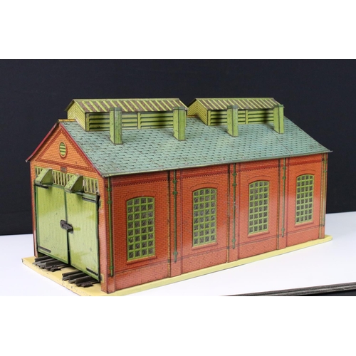 166 - Boxed Hornby O gauge No 2 Engine Shed, appears complete, showing age wear but in a good play worn co... 