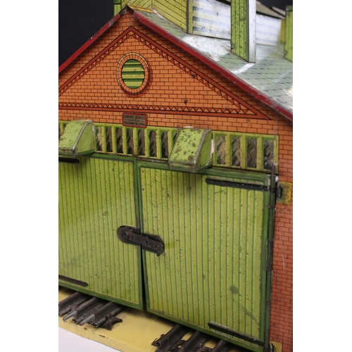 166 - Boxed Hornby O gauge No 2 Engine Shed, appears complete, showing age wear but in a good play worn co... 