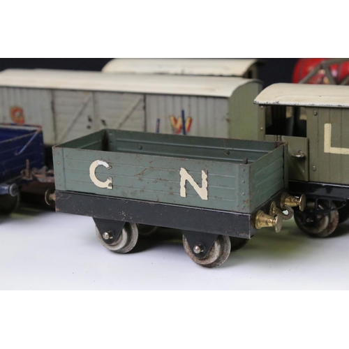 167 - 12 Hornby O gauge play worn  items of rolling stock to include LNER Breakdown Van and Crane, Sir Rob... 