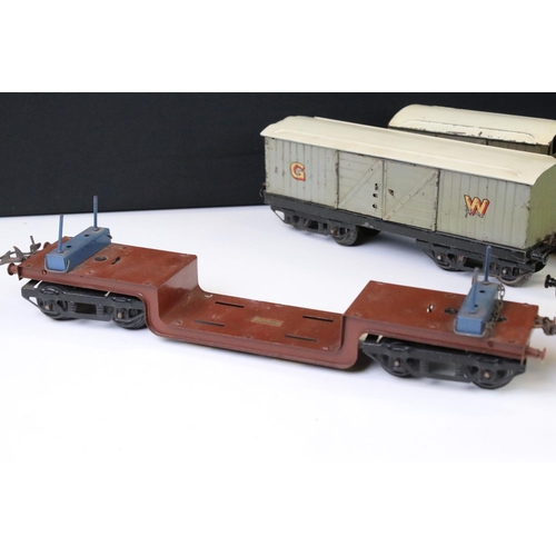 167 - 12 Hornby O gauge play worn  items of rolling stock to include LNER Breakdown Van and Crane, Sir Rob... 