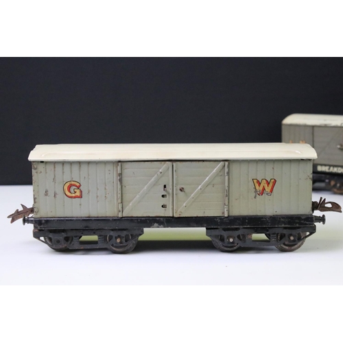 167 - 12 Hornby O gauge play worn  items of rolling stock to include LNER Breakdown Van and Crane, Sir Rob... 