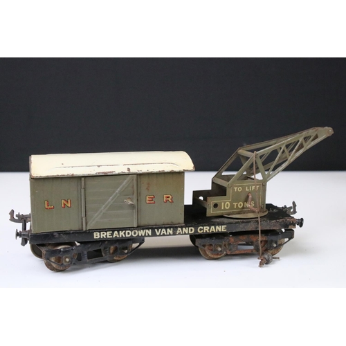 167 - 12 Hornby O gauge play worn  items of rolling stock to include LNER Breakdown Van and Crane, Sir Rob... 