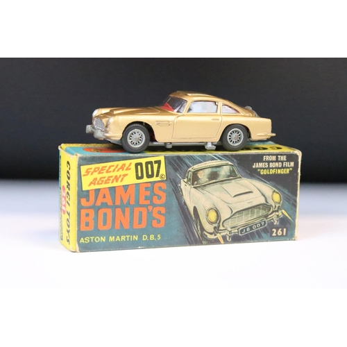 1373 - Boxed Corgi 261 James Bond 007 Aston Martin DB5 diecast model complete with label sticker, 2 x eject... 