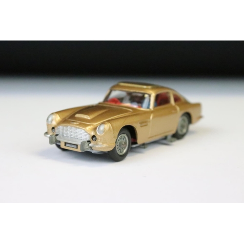 1373 - Boxed Corgi 261 James Bond 007 Aston Martin DB5 diecast model complete with label sticker, 2 x eject... 