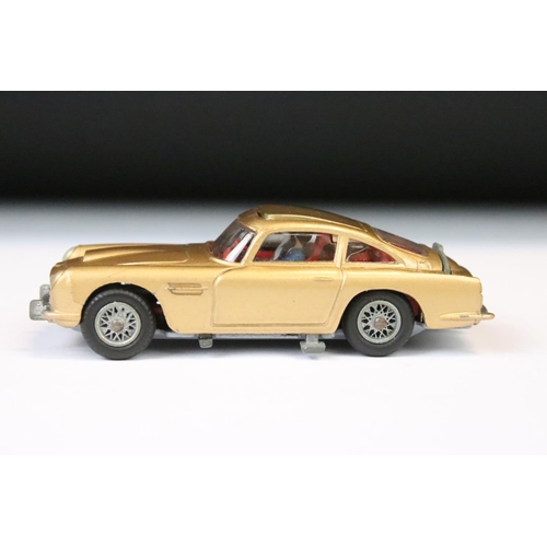 1373 - Boxed Corgi 261 James Bond 007 Aston Martin DB5 diecast model complete with label sticker, 2 x eject... 