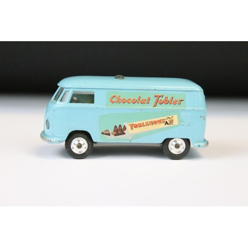 1375 - Boxed Corgi 441 Volkswagen Toblerone Van diecast model, diecast shows light wear / paint chipping (m... 