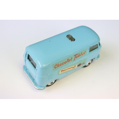 1375 - Boxed Corgi 441 Volkswagen Toblerone Van diecast model, diecast shows light wear / paint chipping (m... 