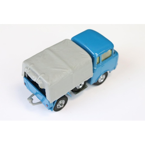 1376 - Two boxed Corgi diecast models to include 485 Surfing with the BMC Mini Countryman with 2 x boards, ... 