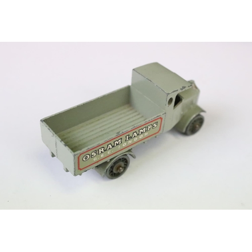 1385 - Ten boxed Matchbox Models of Yesteryear diecast models to include Y-13 New Model - 1911 Daimler, Y-7... 