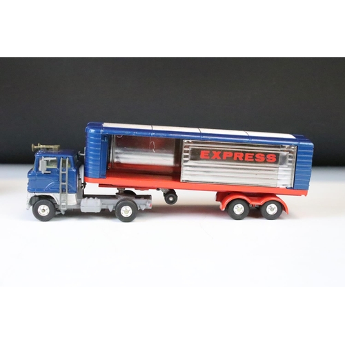 1389 - Two boxed Corgi Major diecast models to include 1148 Car Transporter with Scammell Handyman Mk3 Trac... 