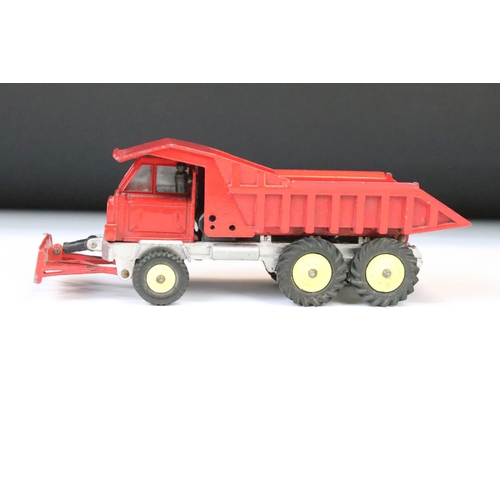 1392 - Two boxed Dinky diecast models to include 959 Foden Dump Truck and 276 Airport Fire Tender with flas... 