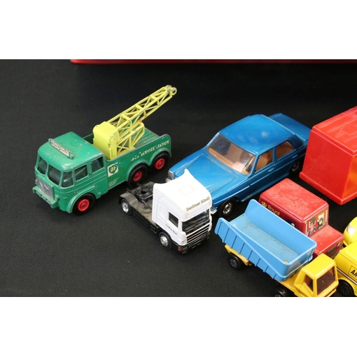 1244 - Around 130 diecast models, featuring a small quantity of mid 20th C examples, includes Corgi, Matchb... 