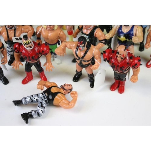 1421 - WWF / WWE Wrestling - 25 Original Hasbro WWF figures to include 4 x Hulk Hogan (variants), 3 x Big B... 