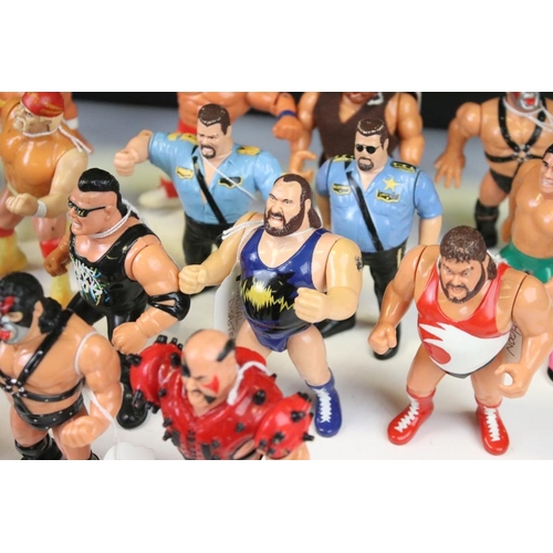 1421 - WWF / WWE Wrestling - 25 Original Hasbro WWF figures to include 4 x Hulk Hogan (variants), 3 x Big B... 