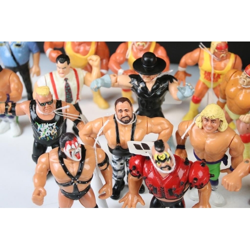 1421 - WWF / WWE Wrestling - 25 Original Hasbro WWF figures to include 4 x Hulk Hogan (variants), 3 x Big B... 