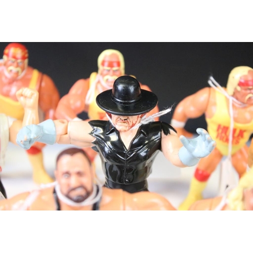 1421 - WWF / WWE Wrestling - 25 Original Hasbro WWF figures to include 4 x Hulk Hogan (variants), 3 x Big B... 