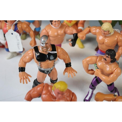 1423 - WWF / WWE Wrestling - 20 Original Hasbro WWF Wrestling figures to include Razor Ramon, Yokozuna, Hul... 