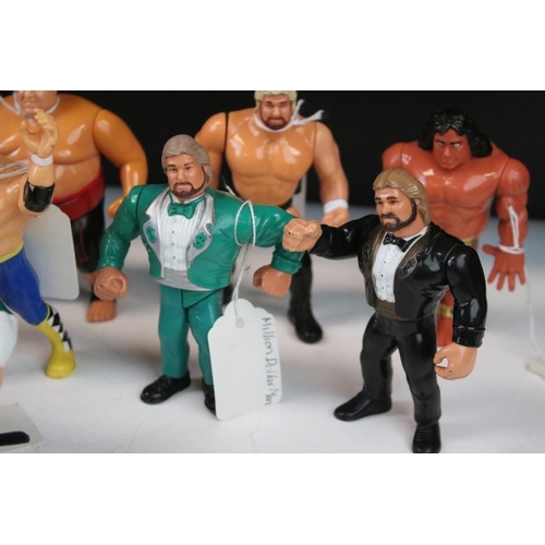 1423 - WWF / WWE Wrestling - 20 Original Hasbro WWF Wrestling figures to include Razor Ramon, Yokozuna, Hul... 