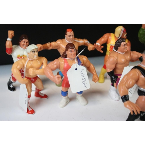 1423 - WWF / WWE Wrestling - 20 Original Hasbro WWF Wrestling figures to include Razor Ramon, Yokozuna, Hul... 