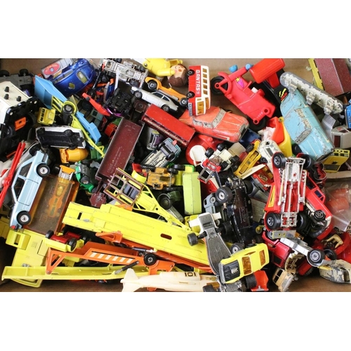 1313 - Quantity of diecast models circa 1960s onwards to include Matchbox, Dinky, Corgi etc featuring road ... 