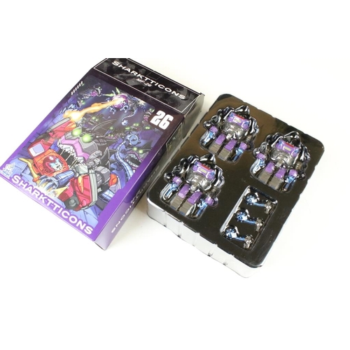 1407 - Transformers - Three boxed contemporary figures to include Hasbro Commemorative Edition Soundwave, M... 