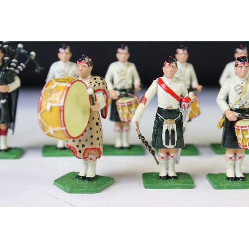 305 - 12 Martin Tabony metal bandsmen figures, contained within 'The Little Band Man Company' box. Figures... 