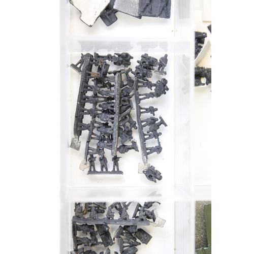 337 - Collection of circa miniature metal military figures and accessories to include soldiers, tanks and ... 