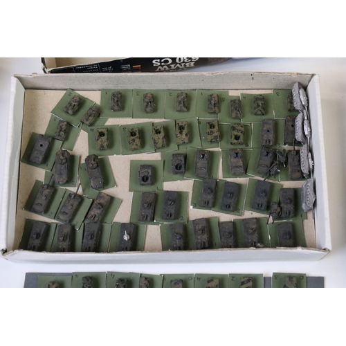 337 - Collection of circa miniature metal military figures and accessories to include soldiers, tanks and ... 