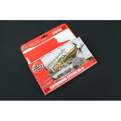 354 - Twelve Boxed Airfix Starter Set plastic model kits featuring 10 x 1:72, a 1:76 A55109 Cromwell Mk.IV... 