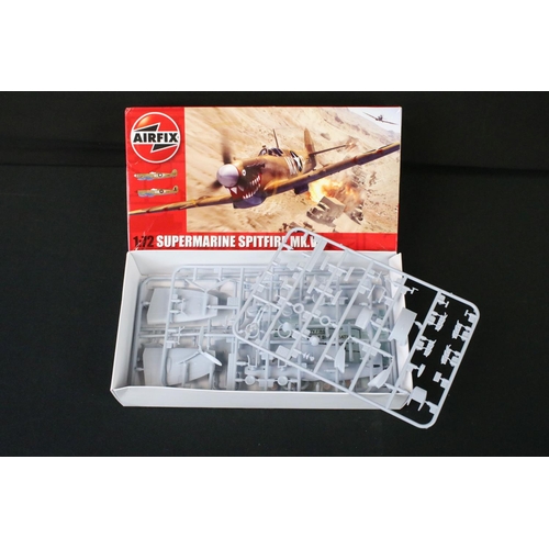 355 - 18 Boxed 1:72 scale Airfix plastic model kits, featuring A02021 Vought Kingfisher, A02341 Sherman Fi... 