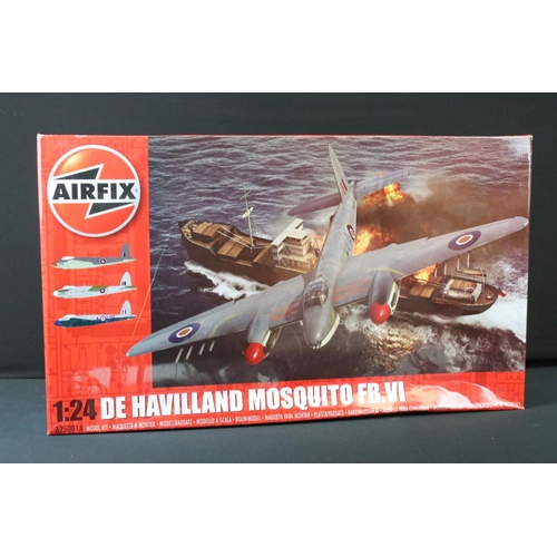 357 - Boxed 1:24 scale Airfix A25001A De Havilland Mosquito FB,VI plastic model kit military aircraft toge... 