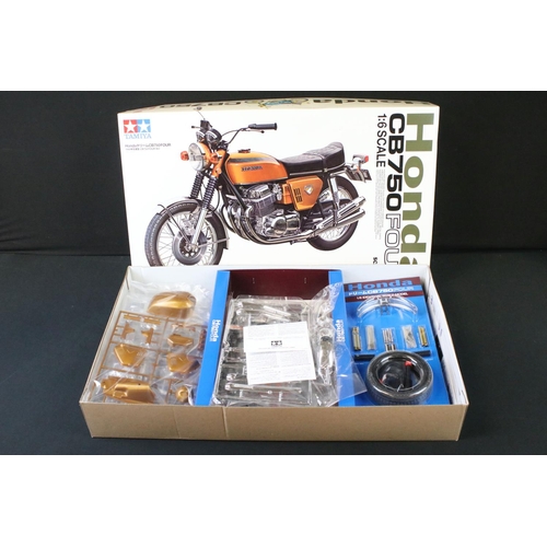 360 - Boxed Tamiya 1/6 Big Scale 1 No 1601 Honda CB750 Four plastic model kit, complete and unbuilt, with ... 