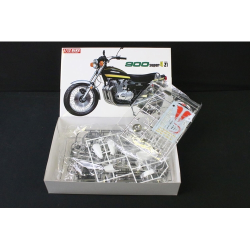 365 - Five Boxed 1:12 plastic model kit motorcycles to include 4 x Aoshima and a Hasegawa Hobby Kits examp... 