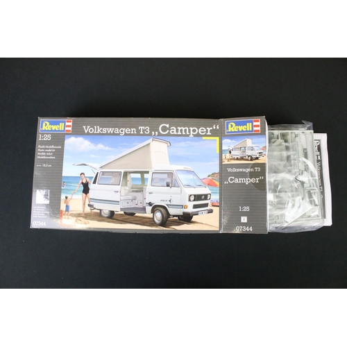 367 - Five Boxed Revell plastic model kits to include 4 x VW Camper Vans together with a 07047 1:24 Land R... 