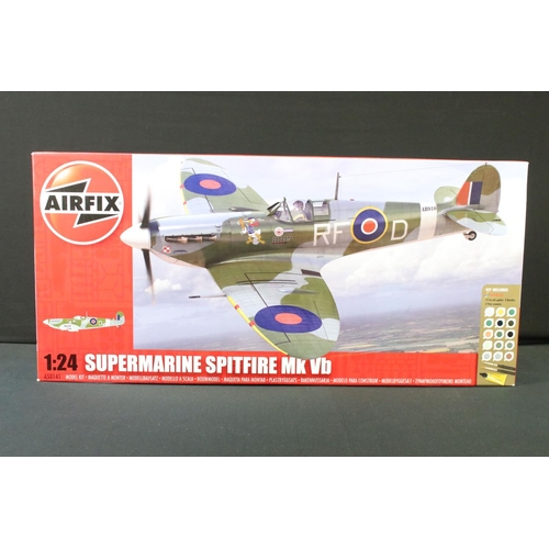 369 - Three Boxed 1:24 scale Airfix plastic model kit military aircraft to include A12005A Supermarine Spi... 