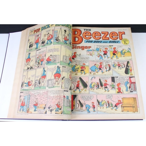 249 - Comics - Bound full year of 1971 Beezer comics, purple h/b cover, vg